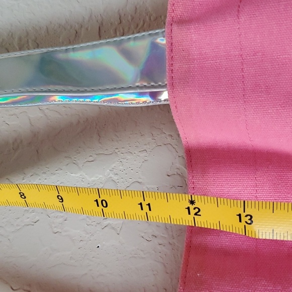 4/$20 pink canvas beach bag with hologram straps - Picture 7 of 10